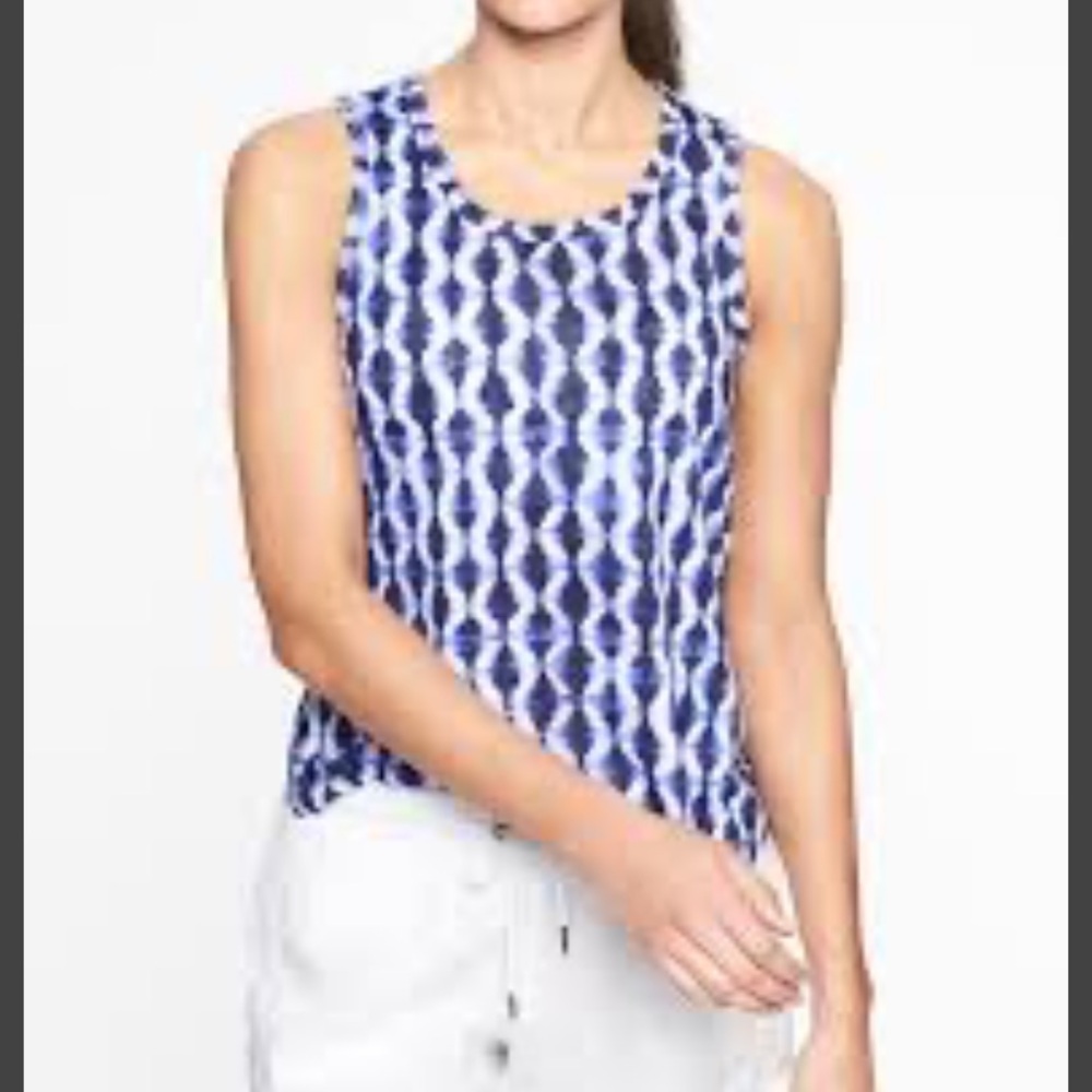 Athleta Breezy racer back tank in blue white batik tie dye fabric Sz XS